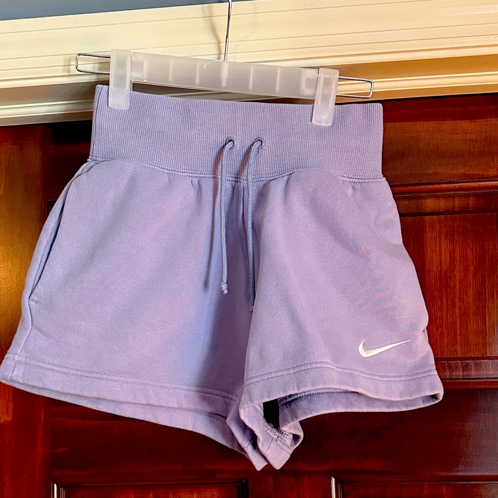 Nike Women’s Phoenix Fleece High Waisted Shorts in great used condition.
